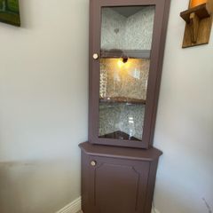 Corner Display Unit