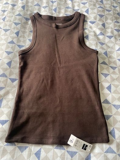 Size S brown ribbed top