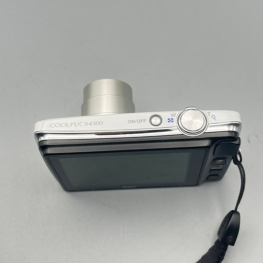 Nikon Coolpix S4300 16MP Digital Camera White Touchscreen - Full Kit