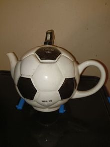 USA 94 Lyons teapot