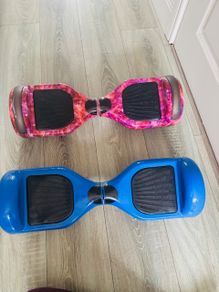 2 Hoverboards + 2 Seats + Charger ,Untested / For Fixing