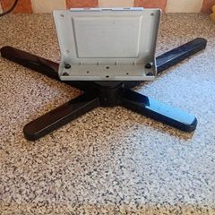 Tv Stand. Pedestal TV stand. (Please Read)
