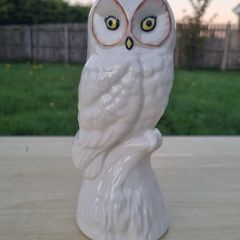 Owl figurine made by Donegal Parian China