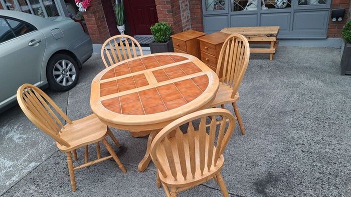 table and 4 chairs
