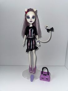 monster high catrine demew 2012