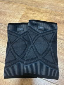 Mizuno sports knee support sleeves for running/badminton