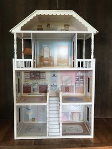 Kidkraft wooden dollhouse