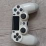ps4 pro white Image 3