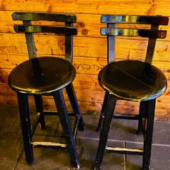 2 x bar stools