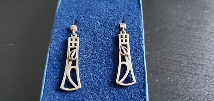 Earings