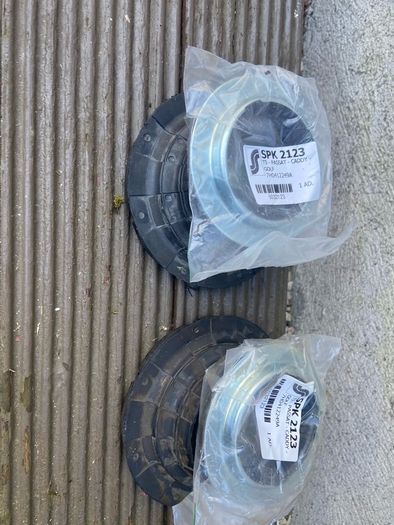 vw transporter t5 parts top shock mountings