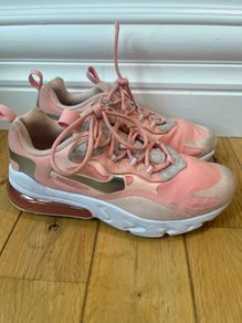 Nike 270 React