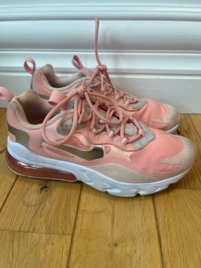 Nike 270 React