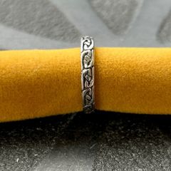 Sterling silver Celtic design ring size K or 5.5