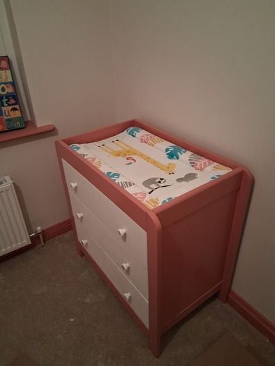 MAMA & PAPA changing table