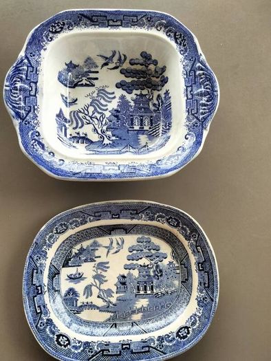 willow pattern dish and plate