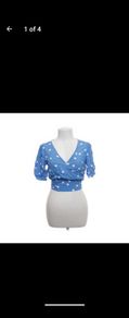 PRICE 30 EURO Bershka top label size small