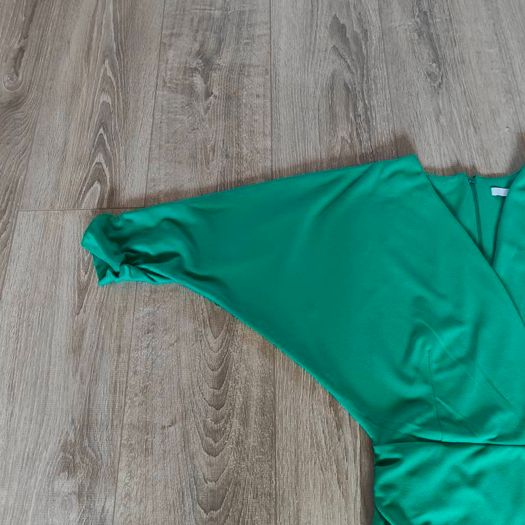 Green dress size 8