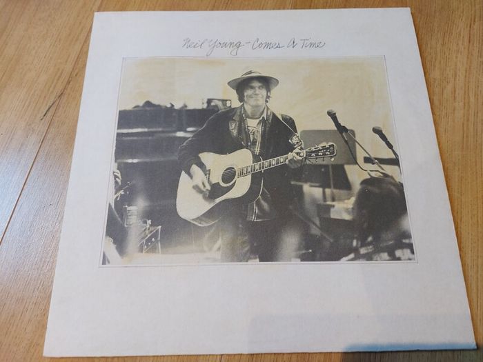 Neil Young - Comes A Time - Vinyl Record