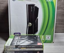 Boxed Xbox 360 Slim 250GB Console Bundle - Official Wireless Controller 4 Games
