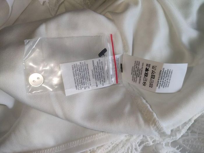 white lace pencil dress size 16 Postage included