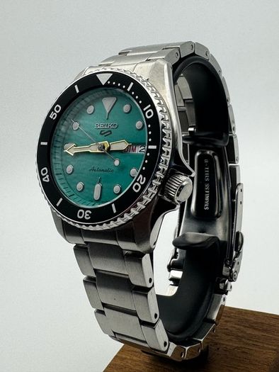 SEIKO 5 Sports automatic