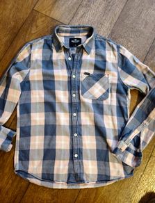 Hollister shirt