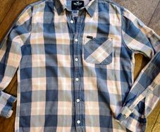 Hollister shirt