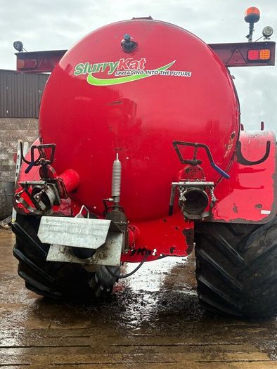 Slurry tanker