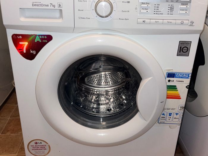 LG 7kg Inverter Direct Drive Washing Machine, Working Perfectly