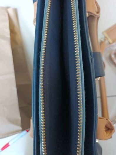 Manatary Large  Navy Handbag.   New - No Tag.