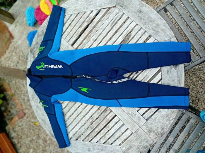 Wetsuit 3 to 4 years