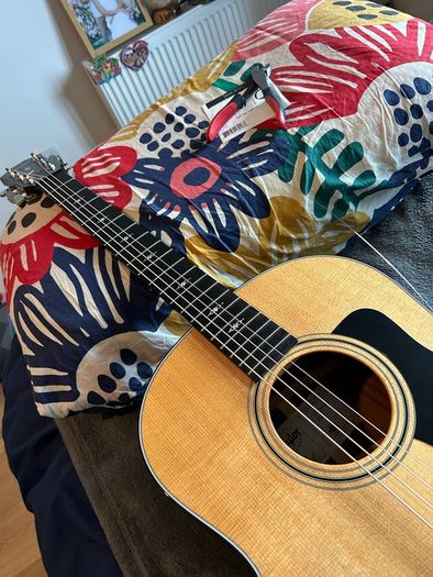 Taylor 317 grand pacific electro acoustic USA