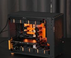 High end Custom Water Cooled ITX PC Ryzen 7 9850X3D RTX 5090 DV2 Jonsbo Z20