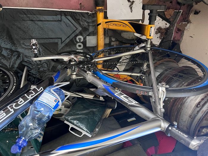 trek 1000 SL 56 frame turbo trainer included