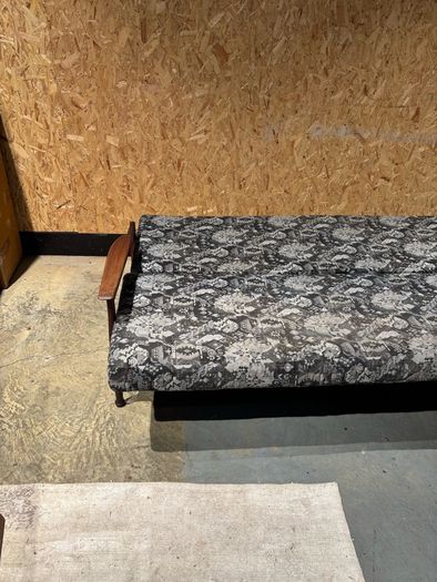 Mid century Guy Rogers Manhattan sofa day bed