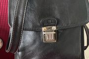 Hexagona Leather Shoulder bag