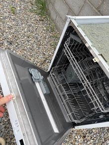Free built in dishwasher