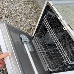 Free built in dishwasher