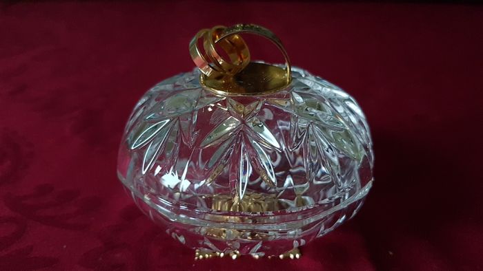 Killarney Crystal Cut Crystal Glass Happy Anniversary Lidded Jewelry Dish / Bowl With 22 Carat Gold Cover Handle and Footed Base Finishing Made In Ireland