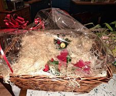 Christmas Basket with straw ( large)