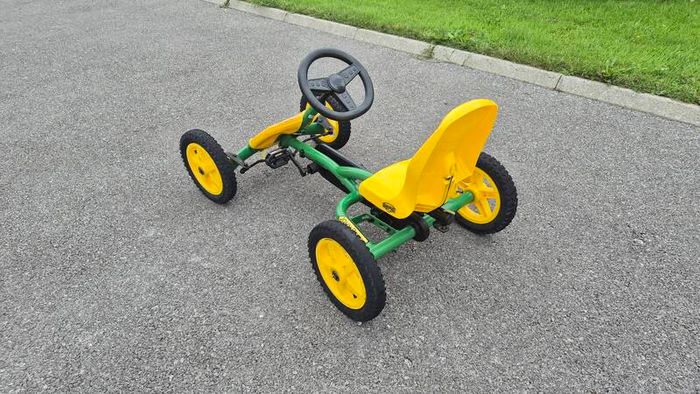 BERG Buddy John Deere Go Kart + BERG Trailer