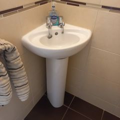 corner sink