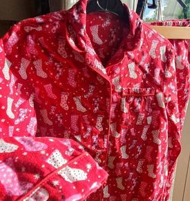 Christmas M&S Girls Christmas Pajamas Age 9 to 10Yrs