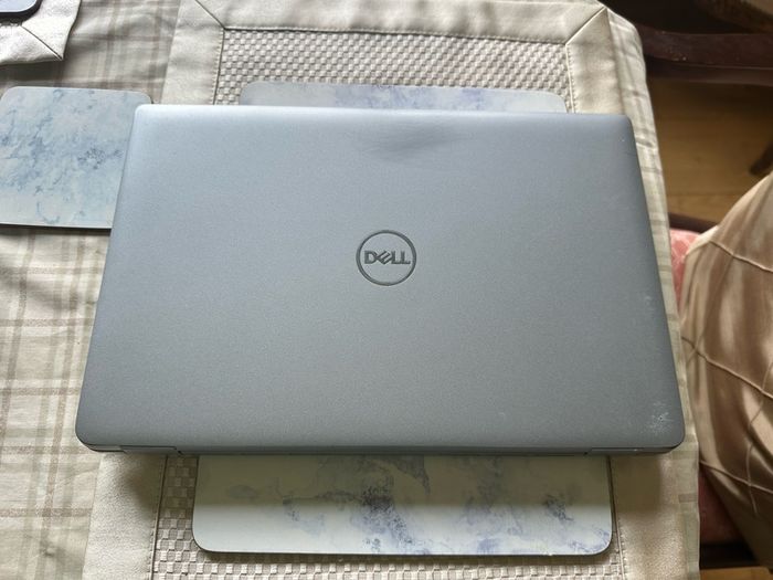 Dell 5440 i5-1235u 256hdd 24gb ram