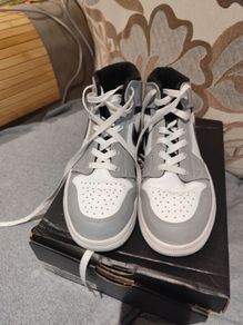 Air Jordan 1 Mid
