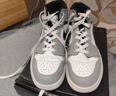 Air Jordan 1 Mid
