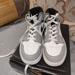 Air Jordan 1 Mid
