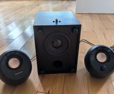 2:1 Speakers in great condition