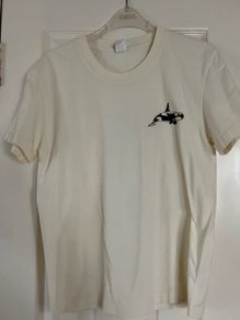 T shirt whale